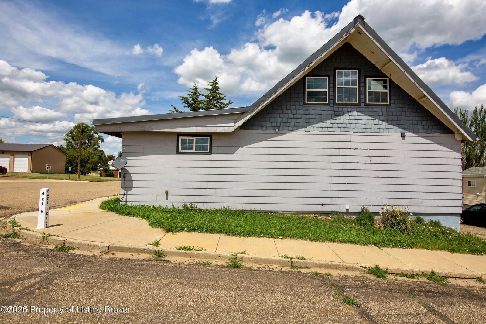 Property Photo: 112 Pacific Avenue ND 58646
