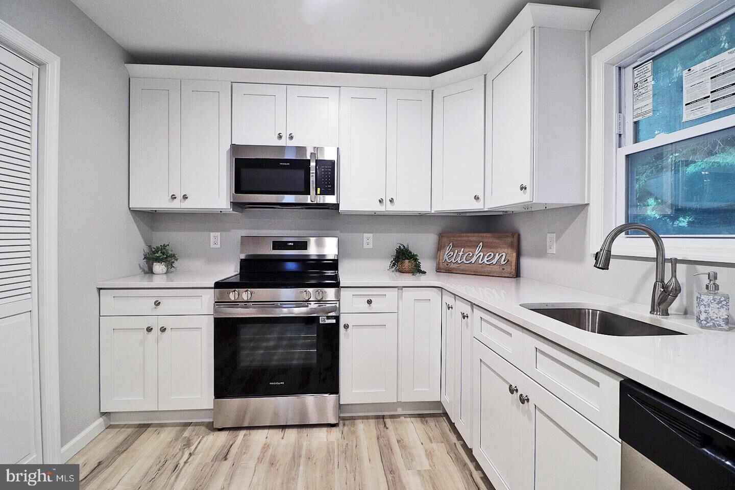 Property Photo:  11 Pomona Drive  NJ 08005 