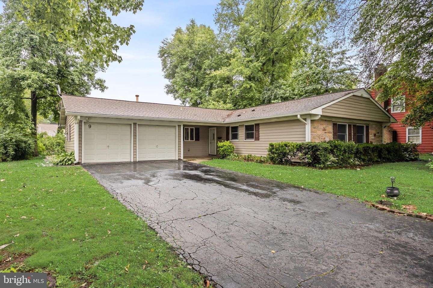 Property Photo: 9 Elridge Place NJ 08046