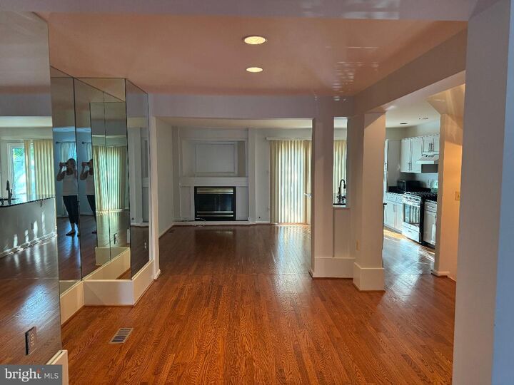 Property Photo:  12097 Edgemere Circle  VA 20190 