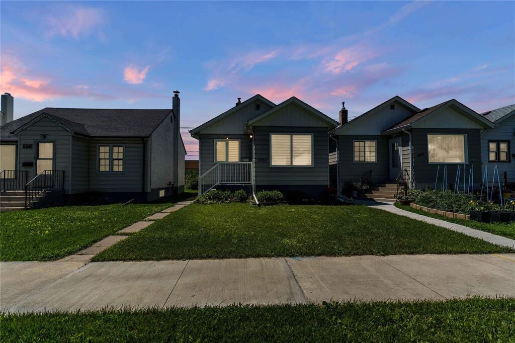 Property Photo:  1000 Strathcona Street  MB R3G 3G5 