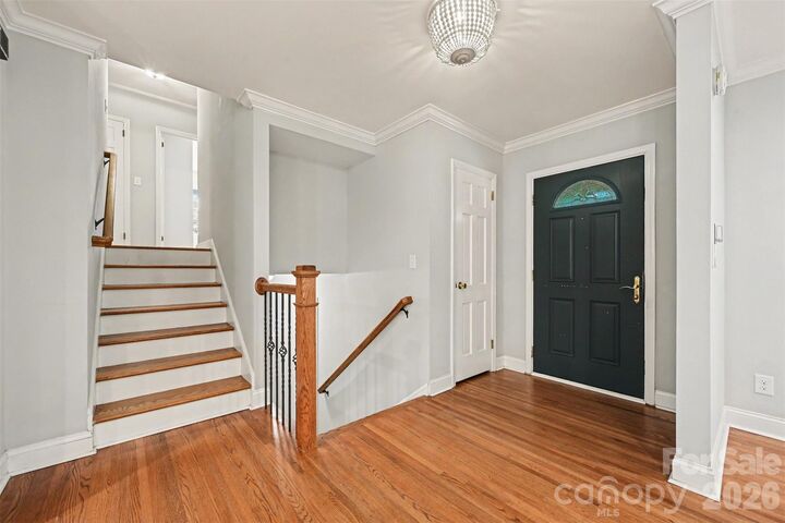 Property Photo: 6207 Honegger Drive NC 28211