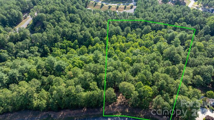 Property Photo: 312 Twin Cove Drive 137 NC 28612