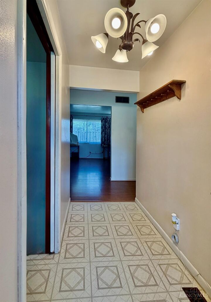 Property Photo:  10277 Cheltenham Drive  OH 45231 