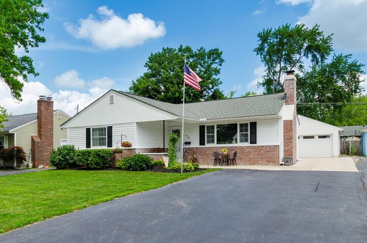 Property Photo:  5162 Cavalier Drive  OH 43026 