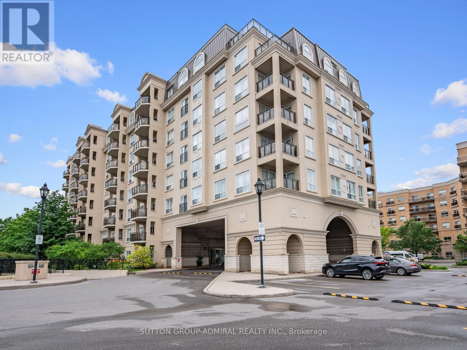 Property Photo: 1 Maison Parc Court 215 ON L4J 9K1