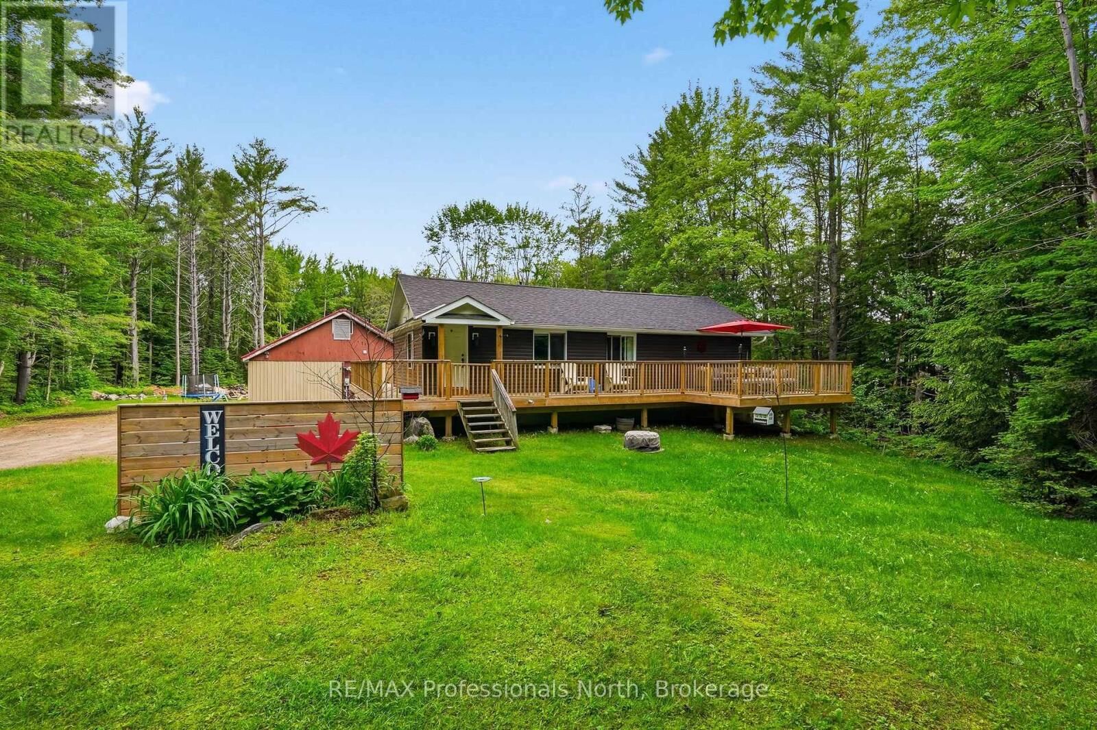 Property Photo: 264 Stephenson 4 Road West ON P0B 1M0