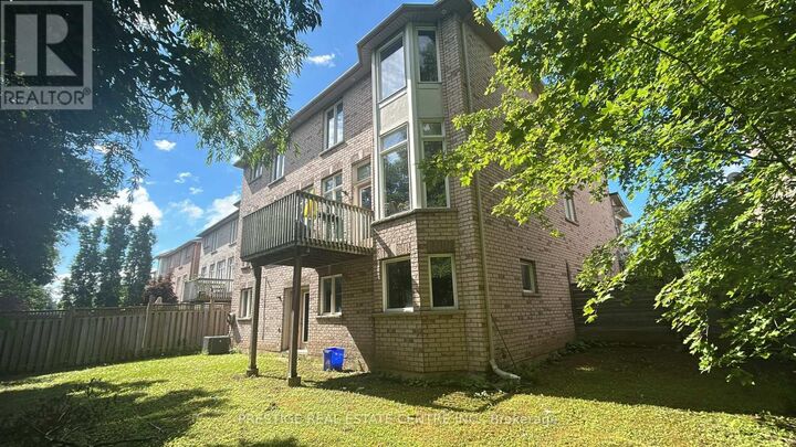 Property Photo:  1527 Stewart Crescent  ON L9T 6P8 