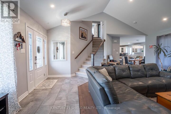 Property Photo:  85 Jim Brownell Boulevard  ON K0C 1P0 