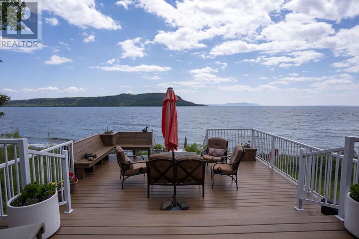 Property Photo: 363 Amethyst Harbour Cliff Ave ON P7B 5E4