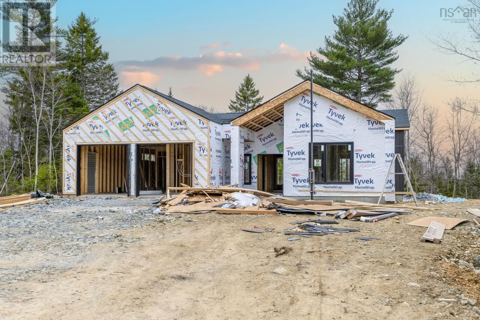 Property Photo: 576 Bondi Drive 5105 NS B4E 0X4