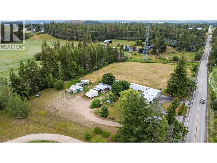 Property Photo: 2391 20 Avenue Southeast BC V1E 1L4