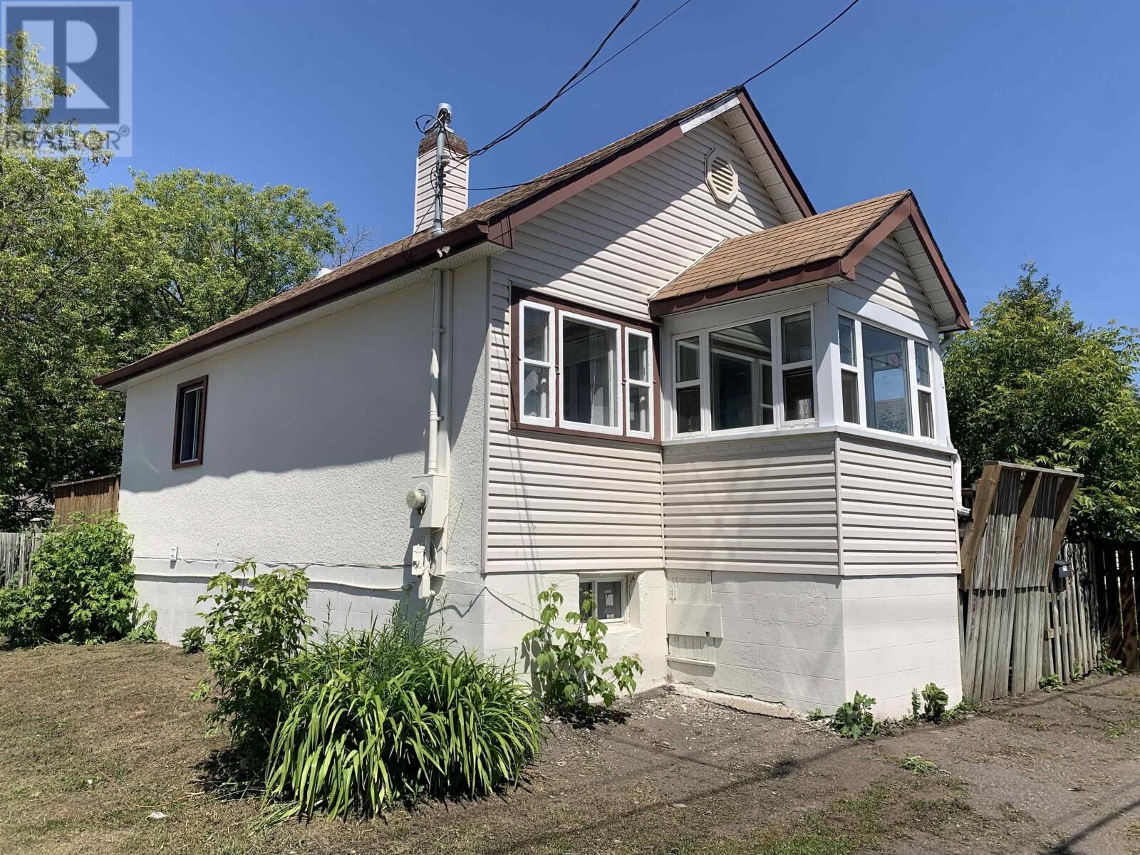 Property Photo:  86 Machar Ave  ON P7B 2Y6 