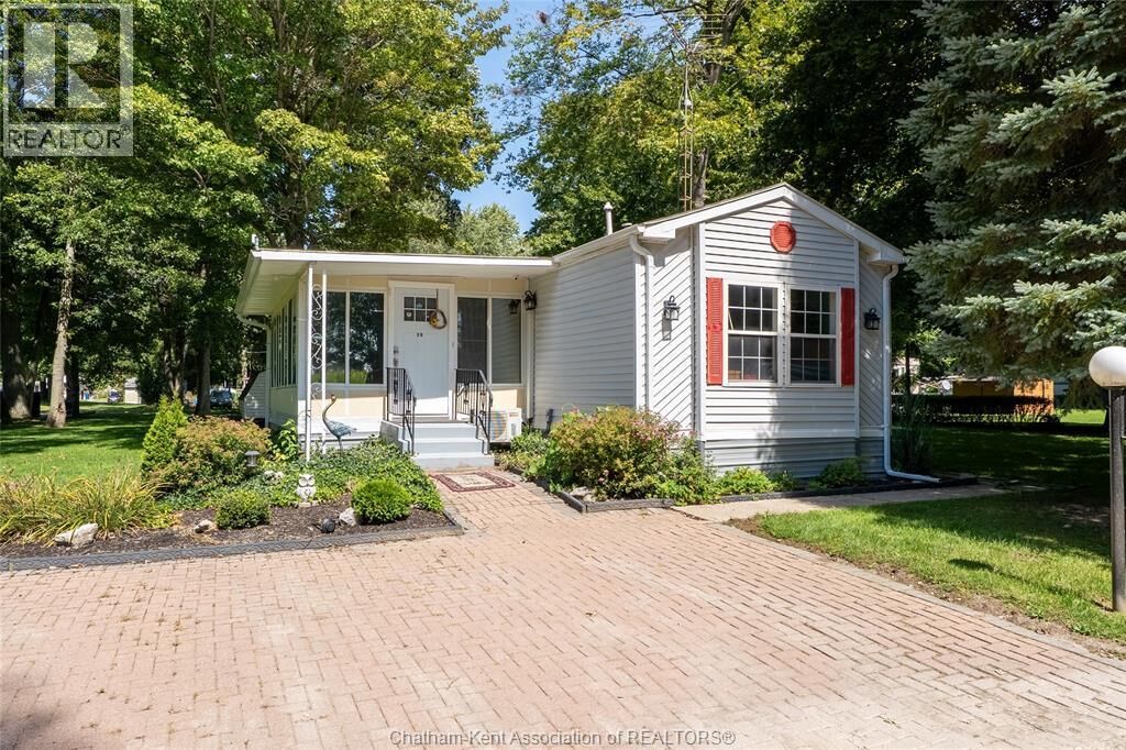Property Photo:  29338 Jane Road 20  ON N0P 2X0 