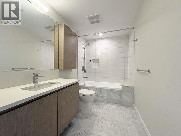 Property Photo:  2108 Gilmore Avenue 1503  BC V5C 0N8 