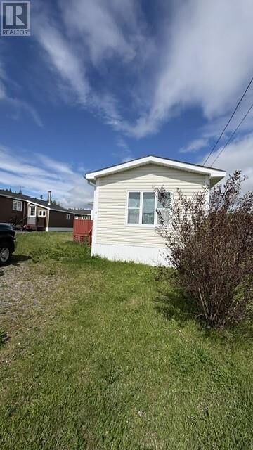 Property Photo: 6 Whalen Crescent NL A2N 3T3