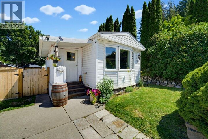 Property Photo: 6850 53 Street Northeast BC V0E 1K0