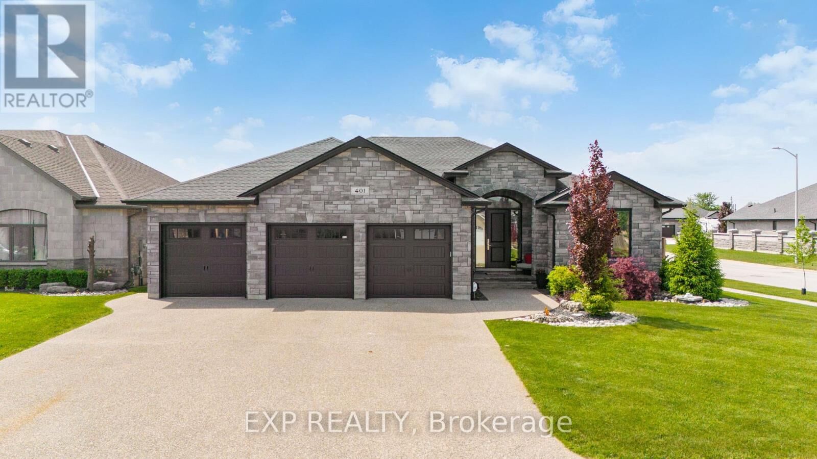 Property Photo:  401 Rodriguez Drive  ON N7W 0B1 