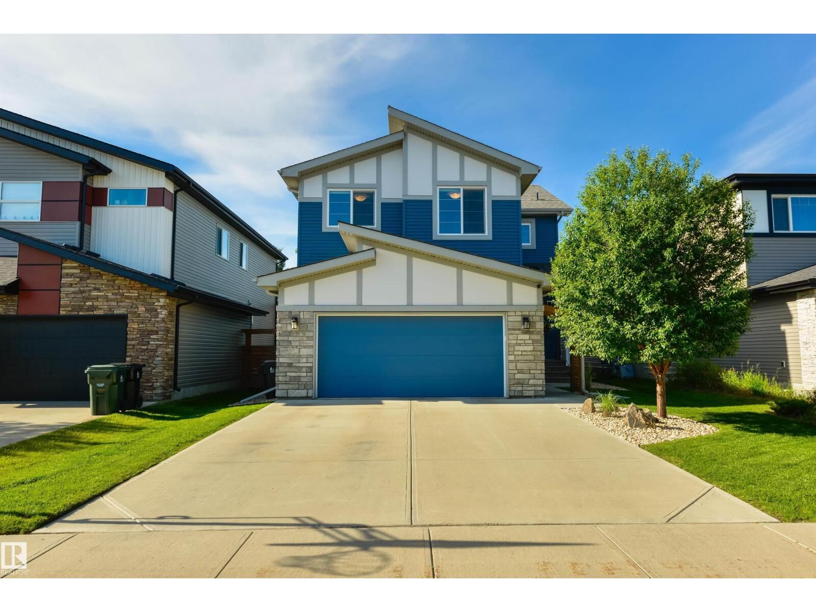 Property Photo:  23 Kingsbury Ci  AB T7X 0C9 