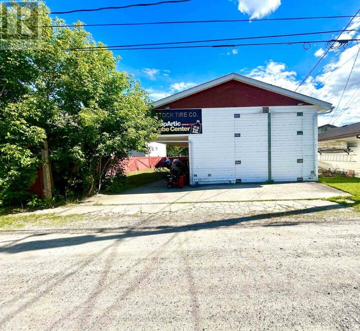 Property Photo:  626 Second Street West  ON P9A 2Z8 