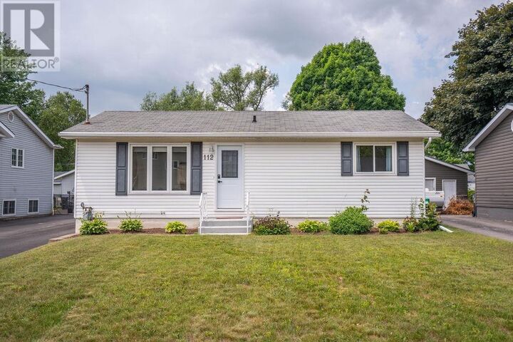 Property Photo: 112 Anna St ON P6B 3S8