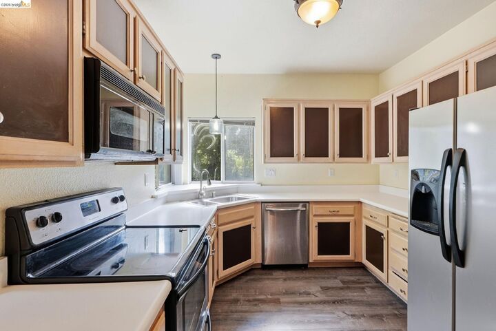 Property Photo:  243 Florence Ct  CA 94547 