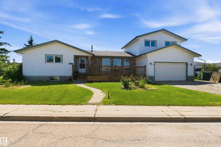 Property Photo: 4335 53 Avenue AB T0B 4J0