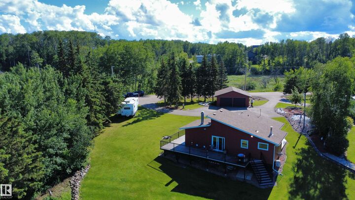 Property Photo: 618 Churchill Park Road AB T0A 2C1