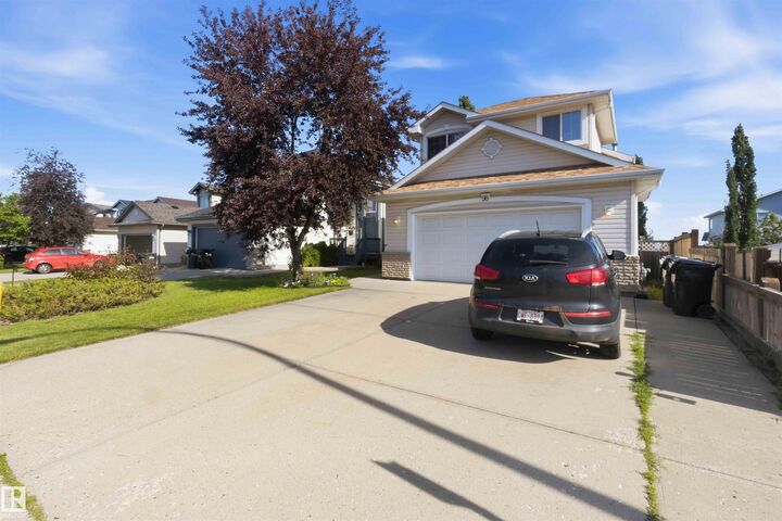 Property Photo:  98 Orchid Crescent  AB T8H 2E3 