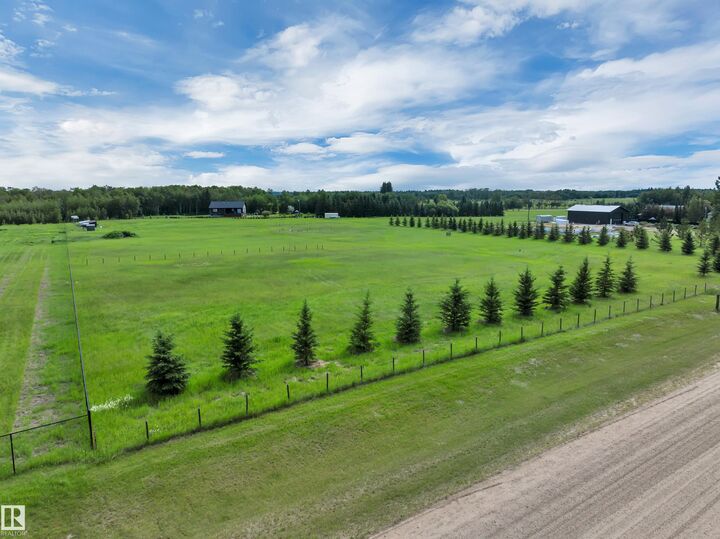 Property Photo: 471025 Range Rd 242A AB T9A 1X1