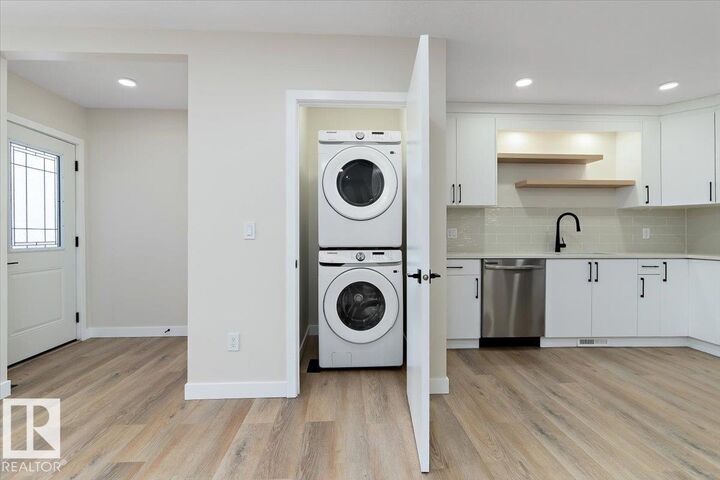 Property Photo:  5032 55 Avenue  AB T0B 4J0 