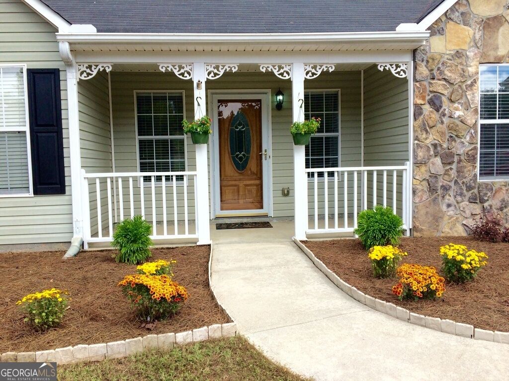 Property Photo: 3284 Rockwalk Terrace GA 30052
