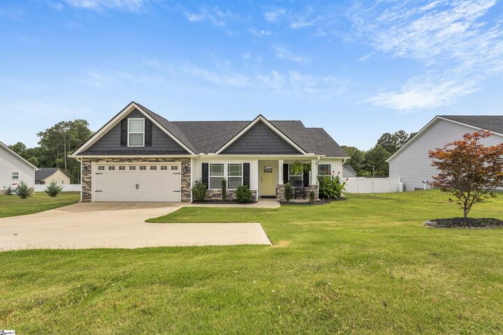 Property Photo: 1071 Holly Springs Church Road SC 29349