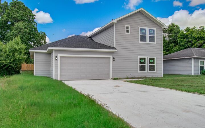 Property Photo: 5011 Yellowstone Boulevard TX 77021