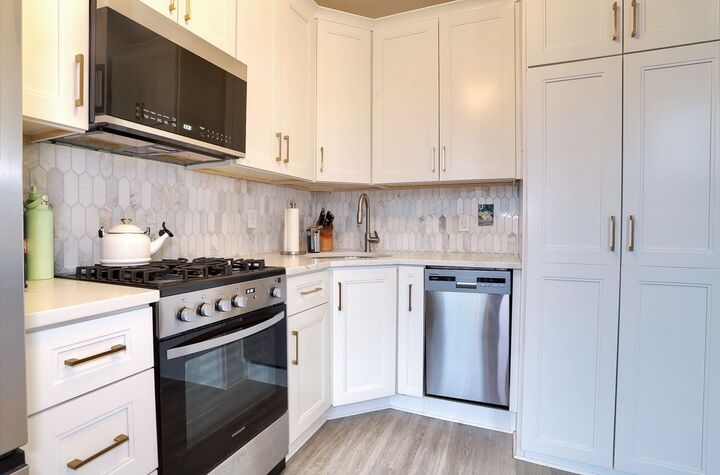 Property Photo: 740 Washington St 6 NJ 07030