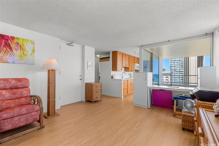 Property Photo:  2421 Tusitala Street 2103  HI 96815 