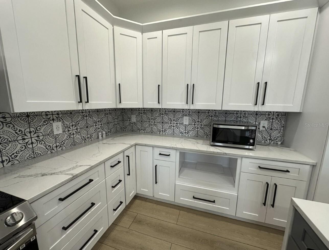 Property Photo:  319 W West Street  FL 33602 