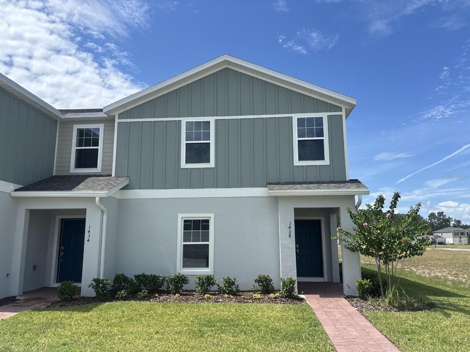 Property Photo:  1438 Acorn Meadow Loop  FL 32726 