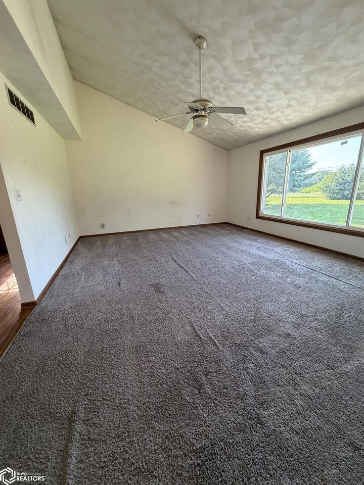 Property Photo: 2764 295th Street IA 52623