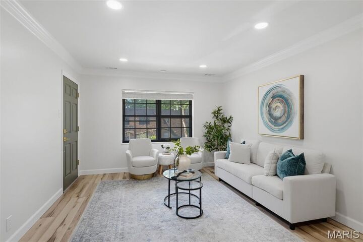 Property Photo: 441 S Clay Avenue D MO 63122