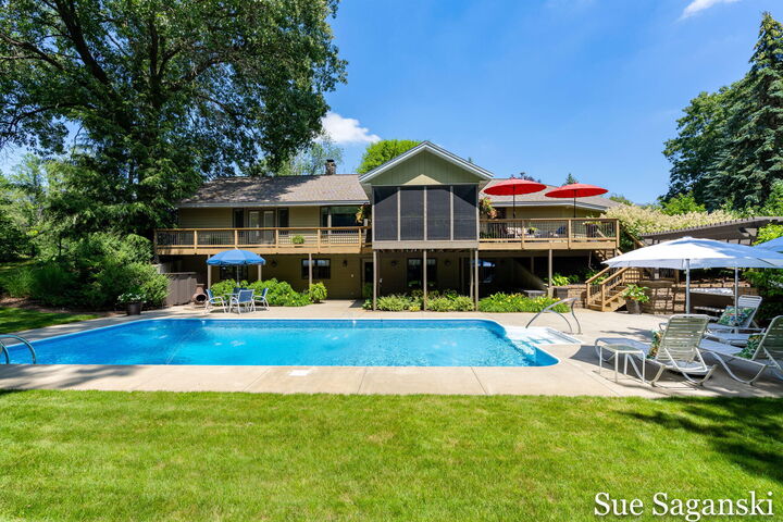 Property Photo: 6514 Creekwood Drive MI 49423