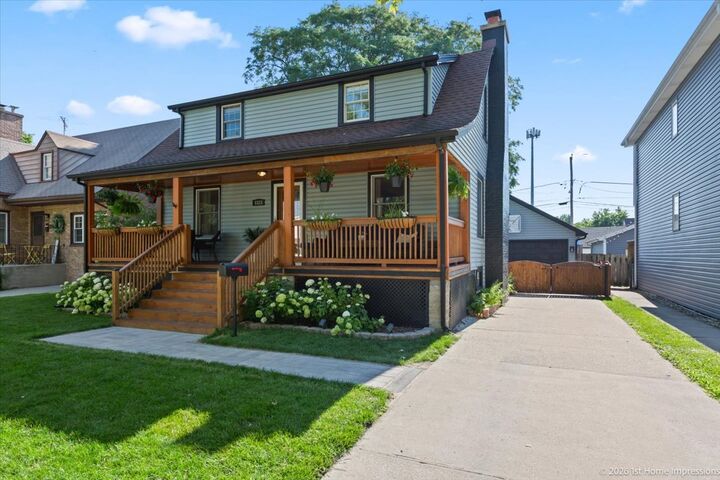 Property Photo: 9323 S Spaulding Avenue IL 60805