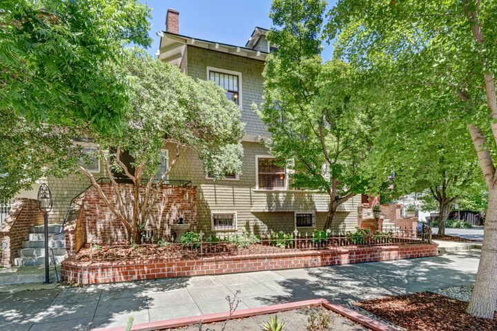 Property Photo:  2531 H Street  CA 95816 