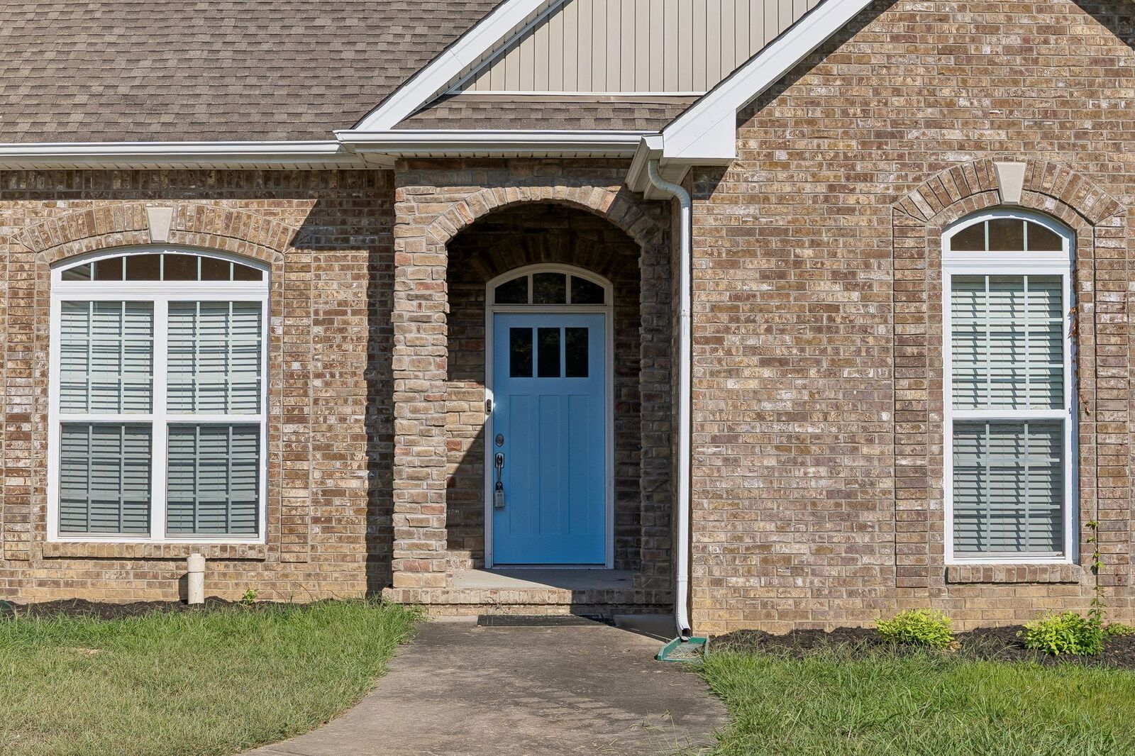 Property Photo: 1057 Willow Cir TN 37043