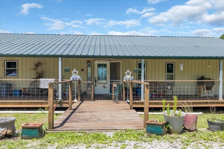 Property Photo:  5688 Burkett Chapel Road  TN 37397 