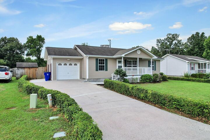 Property Photo:  2725 Apple Orchard Drive NW  TN 37312 