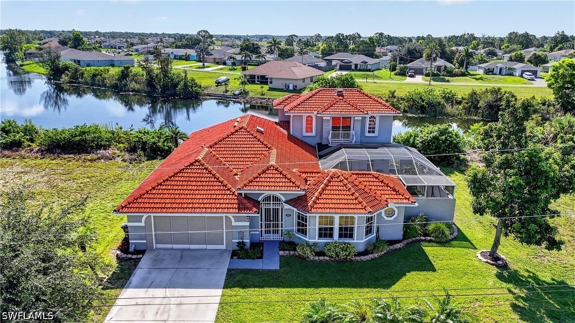 Property Photo: 4139 NE 9th Avenue FL 33909