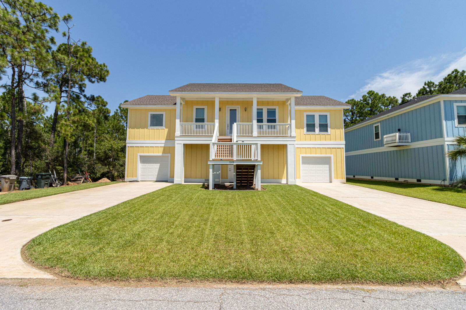 Property Photo: 5309 N Shore Road FL 32507