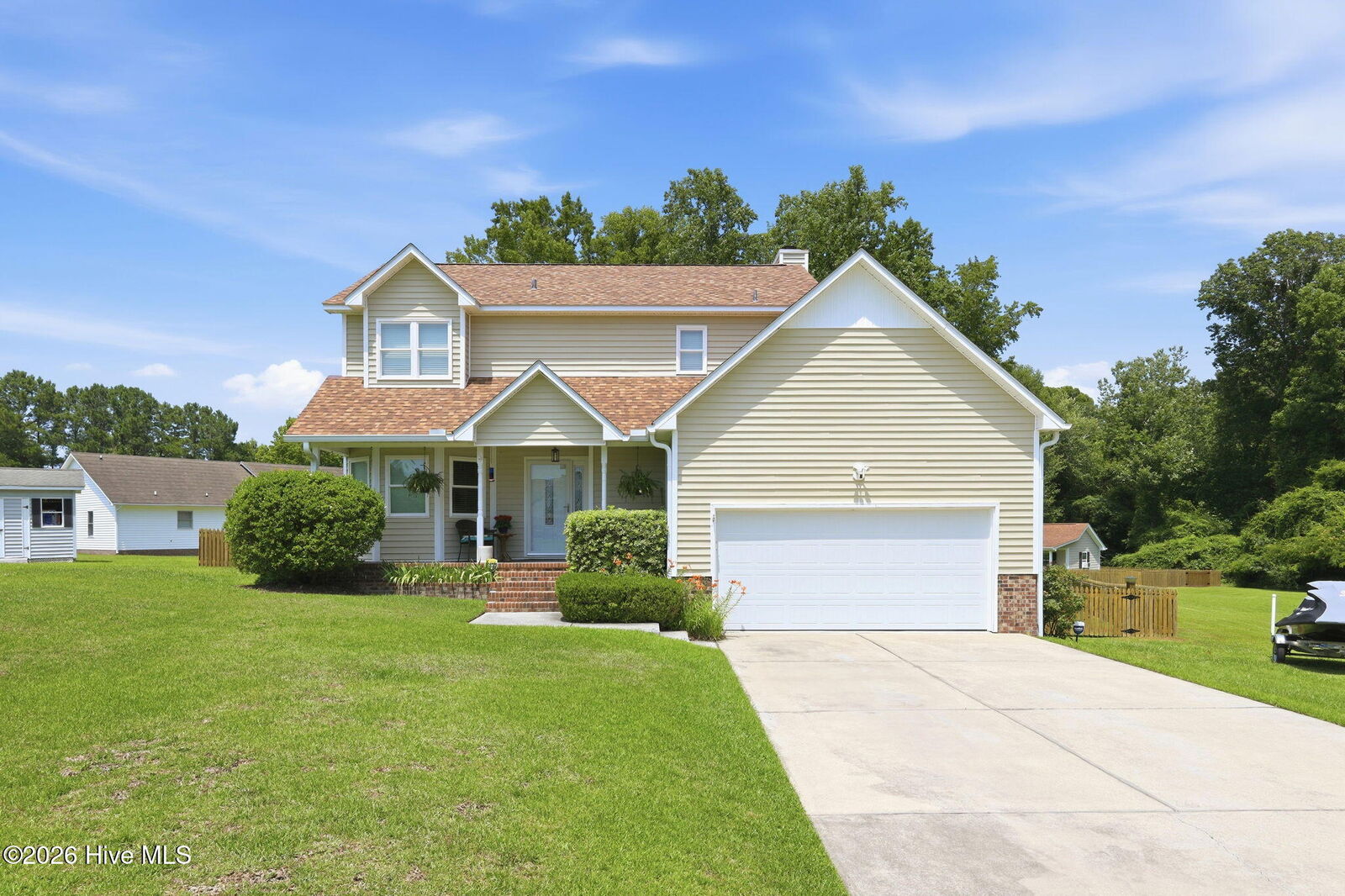 Property Photo:  437 Foxhunt Lane  NC 28532 