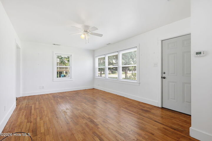 Property Photo:  813 N 20th Street  NC 28557 